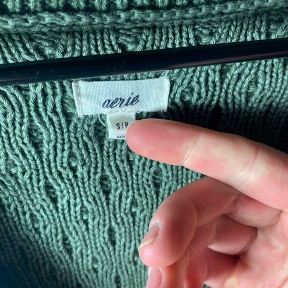 Aerie Sage Green V-Neck Cable Knit Sweater - Picture 3 of 4